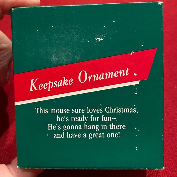 LIKE NEW rare Hallmark “Hang in There” mouse ornament - Picture 3 of 8